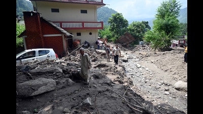 Debries in Shila Kipper village of Mandi after flash flood on Thursday. (Birbal Sharma/HT) Debries in Shila Kipper village of Mandi after flash flood on Thursday. (Birbal Sharma/HT)