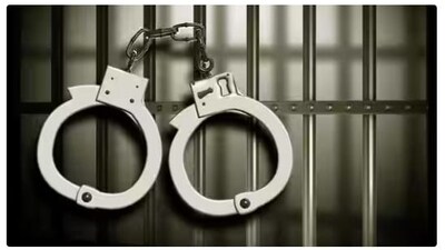 Four held in Karnataka's Mangaluru for inhuman transportation of cattle Four held in Karnataka's Mangaluru for inhuman transportation of cattle