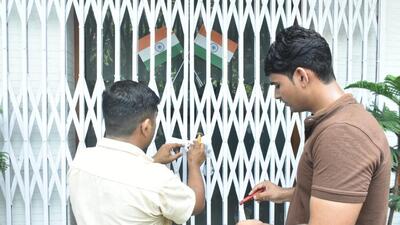 The sealing drive against illegal commercial establishments in residential areas in Gurugram commenced last month. (HT Photo) The sealing drive against illegal commercial establishments in residential areas in Gurugram commenced last month. (HT Photo)