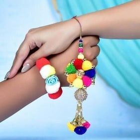Pom Pom Rakhi (Pinterest) Pom Pom Rakhi (Pinterest)