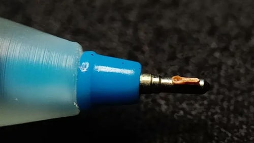 The image shows the world's smallest wooden spoon, created by Sashikant Prajapati, on the nib of a pen. (Guinness World Records) The image shows the world's smallest wooden spoon, created by Sashikant Prajapati, on the nib of a pen. (Guinness World Records)