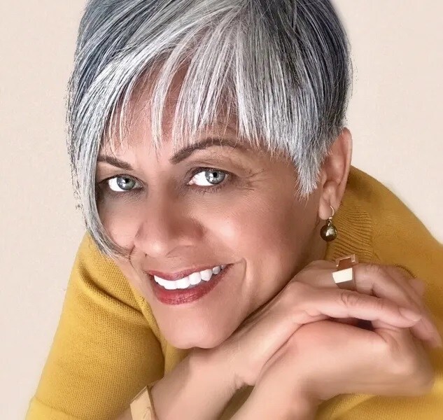 Author Alka Joshi (https://thehennaartist.com/) Author Alka Joshi (https://thehennaartist.com/)