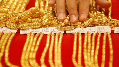 Gold, silver rates today (REUTERS)