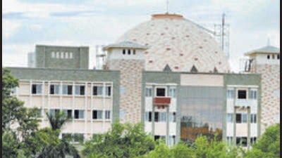 PMC building in Pune. Businessman Atul Chordia-owned Sportive Financial Service Private Limited has withdrawn the proposal submitted to PMC for getting TDR for Naik Bet Island, located near Sangamwadi. (HT) PMC building in Pune. Businessman Atul Chordia-owned Sportive Financial Service Private Limited has withdrawn the proposal submitted to PMC for getting TDR for Naik Bet Island, located near Sangamwadi. (HT)