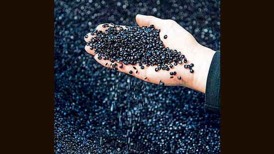 The PVC pellets used to make vinyl records. The average record contains 135 gm of PVC, and is responsible for the release of about 0.5 kg of carbon dioxide. That’s about the same as driving 2.5 km in a car fuelled by petroleum. (Getty Images)