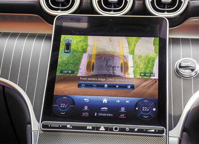 The 12.3-inch instrument panel and 11.9-inch central touchscreen take care of all functions. The 12.3-inch instrument panel and 11.9-inch central touchscreen take care of all functions.
