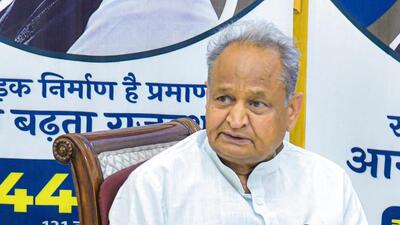 Exuding confidence of a big win for the party, Rajasthan chief minister Ashok Gehlot said the feedback received from people shows they have made up their mind to repeat the Congress government in the state. (HT Photo) Exuding confidence of a big win for the party, Rajasthan chief minister Ashok Gehlot said the feedback received from people shows they have made up their mind to repeat the Congress government in the state. (HT Photo)