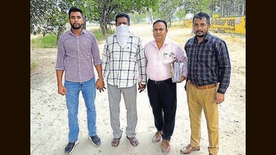 The accused in the custody of the vigilance bureau in Ludhiana. (HT PHOTO) The accused in the custody of the vigilance bureau in Ludhiana. (HT PHOTO)