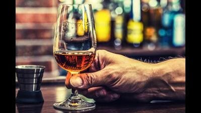 The application process for operating 2,620 retail liquor outlets in 33 districts of the state for a two-year period (2023-25) began on August 4 and closed by midnight of Friday (Shutterstock) The application process for operating 2,620 retail liquor outlets in 33 districts of the state for a two-year period (2023-25) began on August 4 and closed by midnight of Friday (Shutterstock)