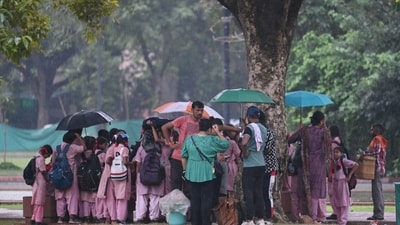 On Saturday, parts of Delhi received rainfall that brought the temperature a notch below the season's average, according to the India Meteorological Department (IMD). (HT Photo/Vipin Kumar) On Saturday, parts of Delhi received rainfall that brought the temperature a notch below the season's average, according to the India Meteorological Department (IMD). (HT Photo/Vipin Kumar)