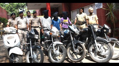 With the trio’s arrest, police have solved six cases of snatching and vehicle theft, and recovered five two-wheelers. (Keshav Singh/HT) With the trio’s arrest, police have solved six cases of snatching and vehicle theft, and recovered five two-wheelers. (Keshav Singh/HT)