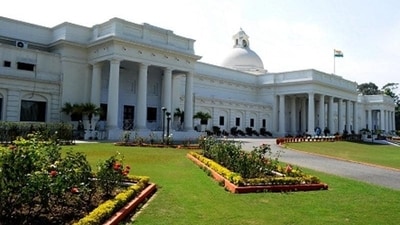 IIT Roorkee recruitment 2023: Apply for Group B and Group C posts till Aug 30 IIT Roorkee recruitment 2023: Apply for Group B and Group C posts till Aug 30