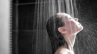 Ayurveda expert Dr. Nitika Kohli shares tips for a refreshing and rejuvenating bathing experience that nurtures your body and soul. (Shutterstock) Ayurveda expert Dr. Nitika Kohli shares tips for a refreshing and rejuvenating bathing experience that nurtures your body and soul. (Shutterstock)