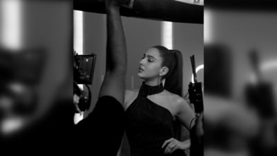 Sara Ali Khan creates magic in monochrome as she strikes some boss lady poses for the gram with an intense facial expression. (Instagram/@saraalikhan95) Sara Ali Khan creates magic in monochrome as she strikes some boss lady poses for the gram with an intense facial expression. (Instagram/@saraalikhan95)