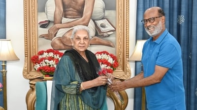 A photo from the meeting between Uttar Pradesh governor Anandiben Patel and Rajinikanth in Lucknow. A photo from the meeting between Uttar Pradesh governor Anandiben Patel and Rajinikanth in Lucknow.
