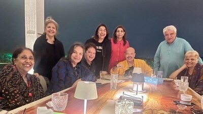 Rakesh Roshan and Pinkie Roshan with Shabana Azmi and Javed Akhtar in Khandala. Rakesh Roshan and Pinkie Roshan with Shabana Azmi and Javed Akhtar in Khandala.