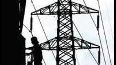 Dry, humid weather: UP faces emergency rostering as power demand shoots up again Dry, humid weather: UP faces emergency rostering as power demand shoots up again