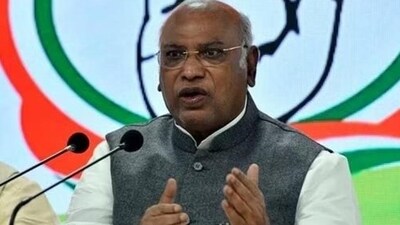 Congress president Mallikarjun Kharge (File Photo) Congress president Mallikarjun Kharge (File Photo)