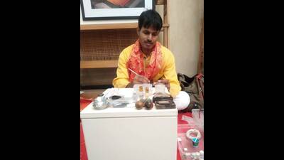 Kunj Bihari Singh with the piece that was later gifted to Rajinikanth (Sourced) Kunj Bihari Singh with the piece that was later gifted to Rajinikanth (Sourced)