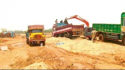 Police and mining officials often become targets for the mafia involved in illegal mining and transportation of sand (Representative Photo) Police and mining officials often become targets for the mafia involved in illegal mining and transportation of sand (Representative Photo)