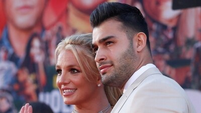 Britney Spears and Sam Asghari pose at the premiere of "Once Upon a Time In Hollywood" in Los Angeles, California, U.S., July 22, 2019 (REUTERS/Mario Anzuoni/File Photo) (REUTERS)