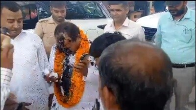 The attacker smeared Dara Singh Chauhan’s face with black ink before fleeing. (Sourced) The attacker smeared Dara Singh Chauhan’s face with black ink before fleeing. (Sourced)