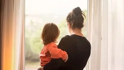 The unavailable or the rejecting mother is the one who helps in providing food and shelter and other necessities for the child but refrains from giving love and care. (Unsplash) The unavailable or the rejecting mother is the one who helps in providing food and shelter and other necessities for the child but refrains from giving love and care. (Unsplash)