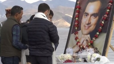 Screengrab of the video showing Rahul Gandhi paying tribute to father and former PM Rajiv Gandhi on his birth anniversary on Sunday.