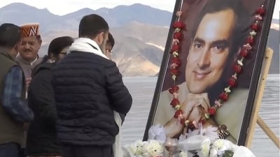 Congress leader Rahul Gandhi pays tribute tribute to his father and former prime minister Rajiv Gandhi on his birth anniversary from the banks of Pangong Tso on Sunday morning. (ANI) Congress leader Rahul Gandhi pays tribute tribute to his father and former prime minister Rajiv Gandhi on his birth anniversary from the banks of Pangong Tso on Sunday morning. (ANI)
