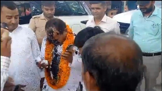 The attacker smeared Dara Singh Chauhan’s face with black ink before fleeing. (Sourced)