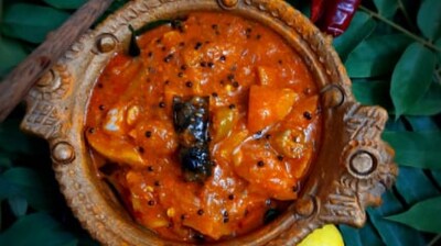 Naranga Curry: Naranga Curry is a sour lemon pickle served in a traditional Sadhya. It is made with lemon, spices and herbs in sesame oil.&nbsp; (Instagram/@lijus2020)