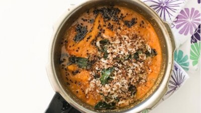 Erissery: Also known as Ellisheri, this is a thick curry made with yellow pumpkin, red beans, grated coconut and spices.&nbsp; (Instagram/@subha_vijay)