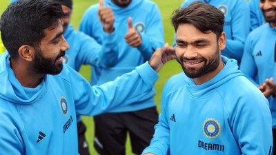 India's Rinku Singh receives his debut T20I cap from captain Jasprit Bumrah (BCCI Twitter)