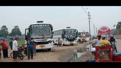 Over the last four years, no parking fees have been levied in the Sangam area (HT Photo) Over the last four years, no parking fees have been levied in the Sangam area (HT Photo)