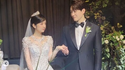 Shim Hyung Tak and his wife Hirai Saya at their Seoul wedding ceremony. (Instagram/realtaekyun) Shim Hyung Tak and his wife Hirai Saya at their Seoul wedding ceremony. (Instagram/realtaekyun)