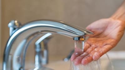 Save water (Shutterstock) Save water (Shutterstock)