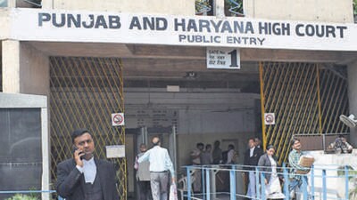 CMurder of two cops: HC grants bail to minor girl
