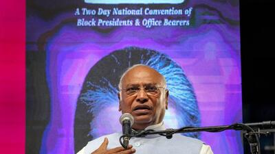 Mallikarjun Kharge (PTI) Mallikarjun Kharge (PTI)
