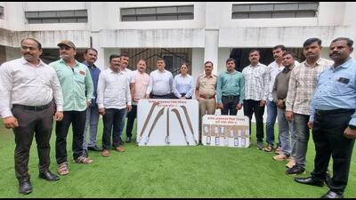 Pimpri-Chinchwad police busted chain snatching and vehicle theft gang, and detained nine persons including four minors on Sunday. (HT) Pimpri-Chinchwad police busted chain snatching and vehicle theft gang, and detained nine persons including four minors on Sunday. (HT)