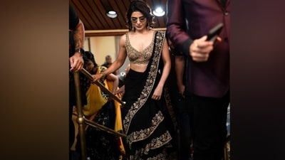 In the end, Samantha chose feathered brows, plum-hued lip shade, sleek eyeliner, kohl-lined eyes, mascara on the lashes, rouged cheekbones, shimmery eye shadow, and contouring for the glam picks. Side-parted open locks with well-defined curls gave the finishing touch. (Instagram) In the end, Samantha chose feathered brows, plum-hued lip shade, sleek eyeliner, kohl-lined eyes, mascara on the lashes, rouged cheekbones, shimmery eye shadow, and contouring for the glam picks. Side-parted open locks with well-defined curls gave the finishing touch. (Instagram)
