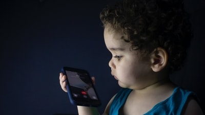 Mental health and technology use topped this year's top ten list of parent worries about health-related issues for children in the United States. (Unsplash/hessam nabavi) Mental health and technology use topped this year's top ten list of parent worries about health-related issues for children in the United States. (Unsplash/hessam nabavi)