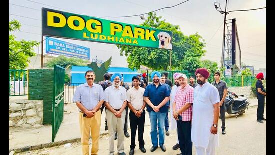 The park has various facilities including agility equipment, water fountains, benches, waste disposal bins and a veterinary clinic. (HT Photo)