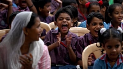 Students celebrate as Chandrayaan-3 lands on the Moon at Sector 20 Brahmananda Public School, in Noida. (Hindustan Times) Students celebrate as Chandrayaan-3 lands on the Moon at Sector 20 Brahmananda Public School, in Noida. (Hindustan Times)