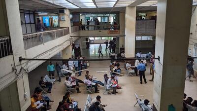 A view of Pune RTO. Transport unions, driving schools, and transport organisations said the decision to print smart cards at RTOs in Maha would lead to delays in getting the licences. (HT FILE) A view of Pune RTO. Transport unions, driving schools, and transport organisations said the decision to print smart cards at RTOs in Maha would lead to delays in getting the licences. (HT FILE)
