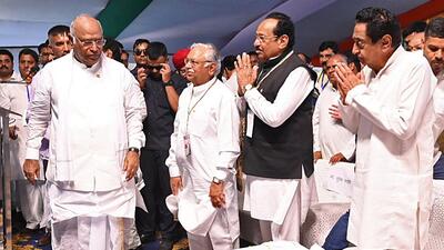 Congress chief Mallikarjun Kharge in Madhya Pradesh’s Sagar on Tuesday. (ANI) Congress chief Mallikarjun Kharge in Madhya Pradesh’s Sagar on Tuesday. (ANI)