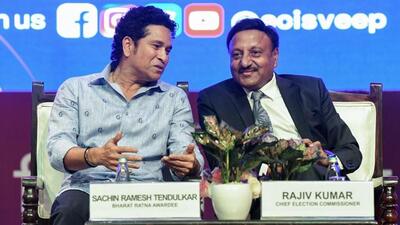 Former cricketer Sachin Tendulkar interacts with Chief Election Commissioner Rajiv Kumar during an event. (ANI photo) Former cricketer Sachin Tendulkar interacts with Chief Election Commissioner Rajiv Kumar during an event. (ANI photo)