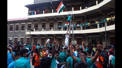Students of New English School at Tilak Road celebrate as the Chandrayaan 3 made a successful soft landing on the Moon on Wednesday. (Rahul Raut/HT PHOTO) Students of New English School at Tilak Road celebrate as the Chandrayaan 3 made a successful soft landing on the Moon on Wednesday. (Rahul Raut/HT PHOTO)