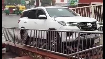 A video of the incident, captured by a few passengers, went viral on Thursday, triggering outrage among netizens who criticised “VIP culture”. (Sourced)