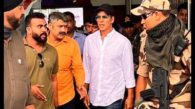 Akshay Kumar at Lucknow airport on Thursday