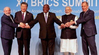 PM Modi poses with BRICS nations' leaders (via REUTERS)